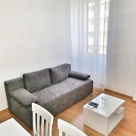 Anamarija-bacvice Apartament *